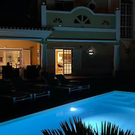 Casa Palmeiras Villa *